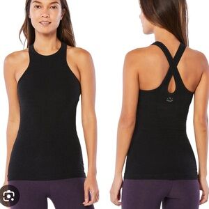 Beyond Yoga Keyhole Tank